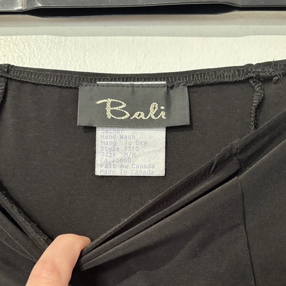 Bali Size Medium Black Skirt with Houndstooth Detail - Picture 2 of 5